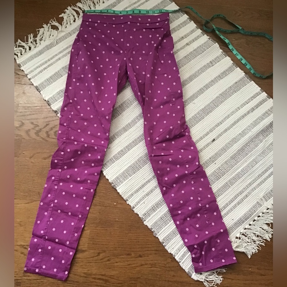 Adorable Fun woman’s Uniqlo Purple White Polka Dot, Stretchy Pants Size Small